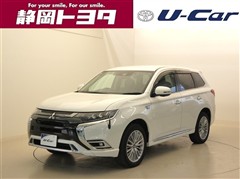 三菱 アウトランダーPHEVGプラスPKG