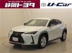 レクサス　UX200 ヒョウジュンシャ