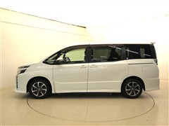ヴォクシー ZS