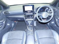 ヤリスクロス HV GR スポーツ