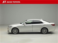 クラウンロイヤル HV ロイヤルサルーン