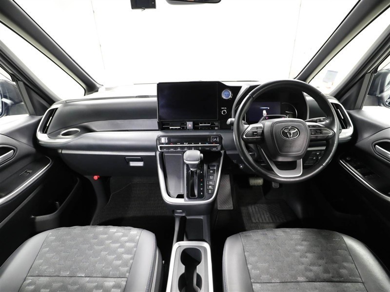 ヴォクシー ハイブリッド S-Z（0470154686438）の中古車 | トヨタ認定