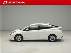 プリウス Sセーフティプラス