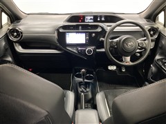 アクア G GRスポーツ 17インチ