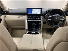 ランドクルーザー300 ZX 7ニン