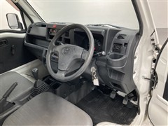 ピクシストラックスタンダード4WD