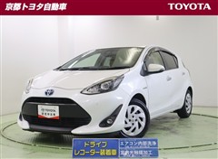 トヨタ　アクア S スタイルブラック