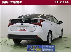 プリウス Sセーフティープラス