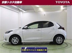 ヤリス ハイブリッド X