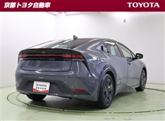 プリウス U