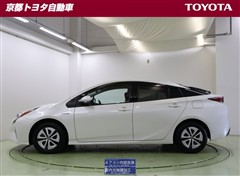 プリウス A