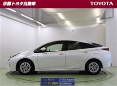 プリウス Sセーフティプラス