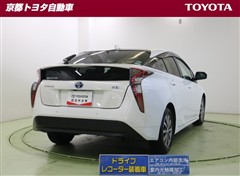 プリウス A