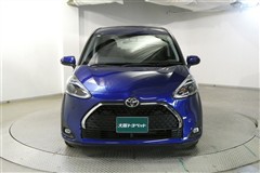 シエンタ ファンベース G クエロ