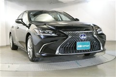 ES300h バージョンL
