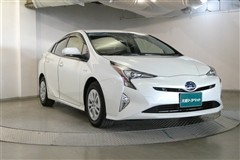 プリウス S セーフティプラス