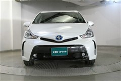 プリウスアルファ S