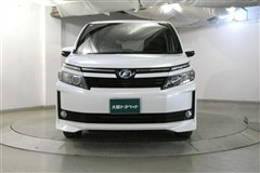 ヴォクシーHV V