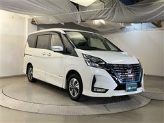 セレナ E-パワー ハイウェイスターV