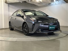 プリウス Sツーリングセレブラック