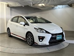 プリウス Sツーリングセレ G's