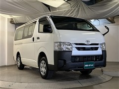 ハイエースバン デラックス
