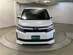 ヴォクシーHV V