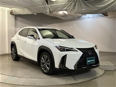 UX200 Fスポーツ