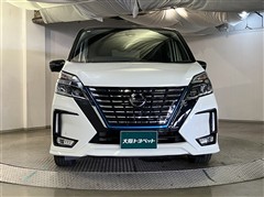 セレナ e-POWER HスターV サイ