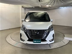セレナHV ハイウェイスター V