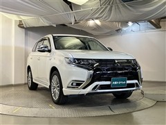 アウトランダーPHEV G(QCツキ)