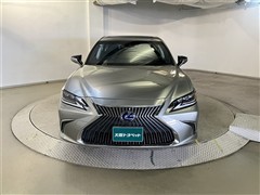 ES300h バージョンL