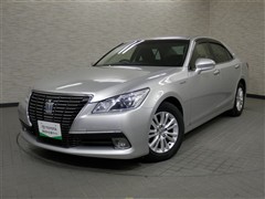 トヨタ クラウンHV ロイヤルサルーン