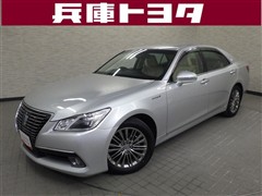 トヨタ クラウンHV ロイヤルサルーン