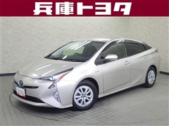 プリウス Sセーフティプラス