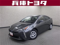 トヨタ プリウス S セーフティプラス 2