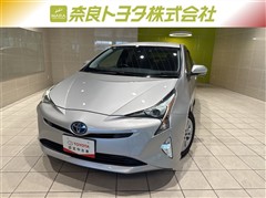 プリウス Sセーフティプラス