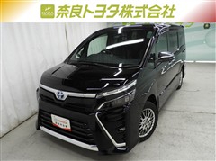 トヨタ　ヴォクシー HEV ZSキラメキ3