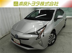 トヨタ プリウス A