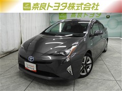 トヨタ　プリウス S ツーリングセレクション