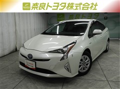 トヨタ プリウス Sセーフティプラス