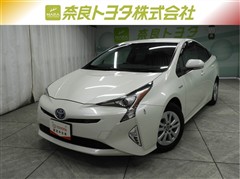 トヨタ プリウス Sセーフティプラス