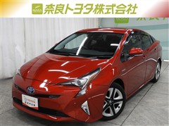 トヨタ プリウス A プレミアムツーリング