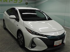 プリウスPHV A