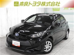 ヤリス ハイブリッド X
