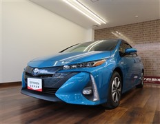 トヨタ　プリウスPHV A