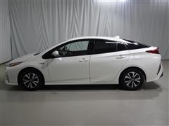 プリウスPHV A