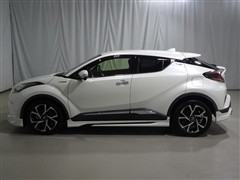 C-HR ハイブリッド G