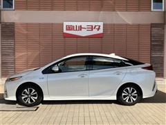 プリウスPHV A