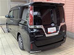 エスクァイアHEV GiプレミアムP